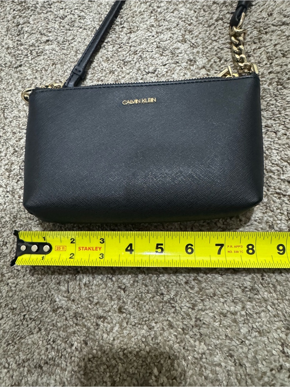 Calvin Klein Black Crossbody Bag Wristlet Gold Chain Strap Small Minimalist - Picture 11 of 13